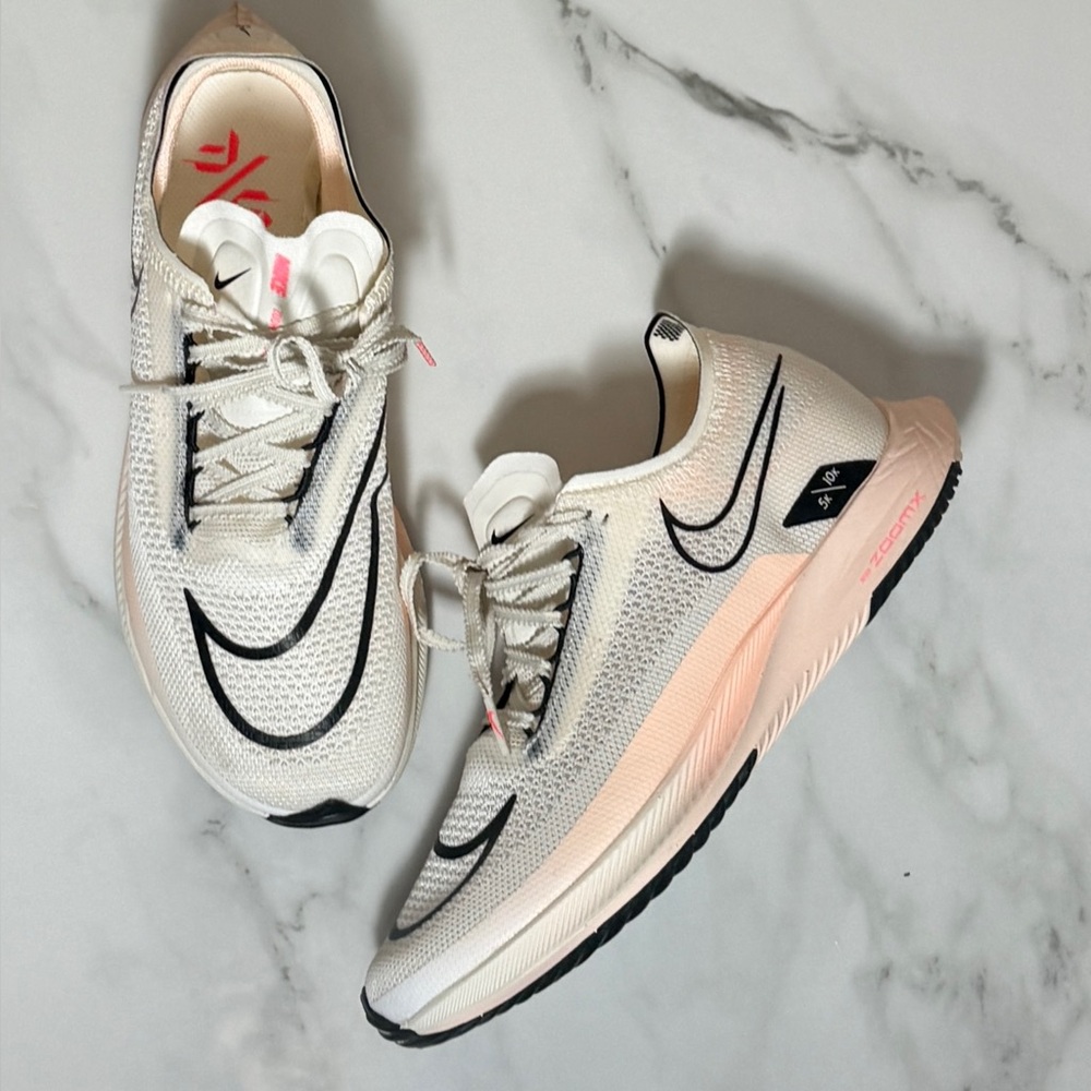 Nike Men's Streakfly Running Shoes // wm 8.5// m 7 // NWOT